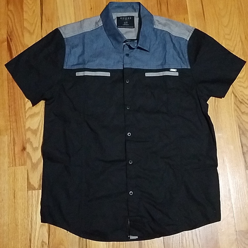 Guess mens Large short sleeve button down